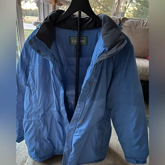 L.L. Bean Women's Vibrant Blue Outerwear - Picture 4 of 5